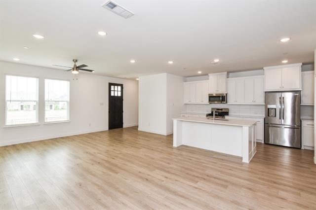 Building Photo - 8905 Stablehand Mews