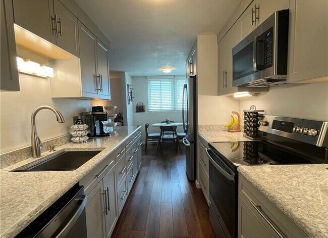 Building Photo - 443 Idlewood Blvd