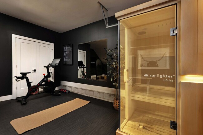 Building Photo - 1114A Wade Ave