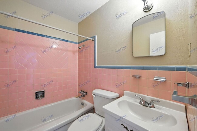 Building Photo - 208 Westfork Dr
