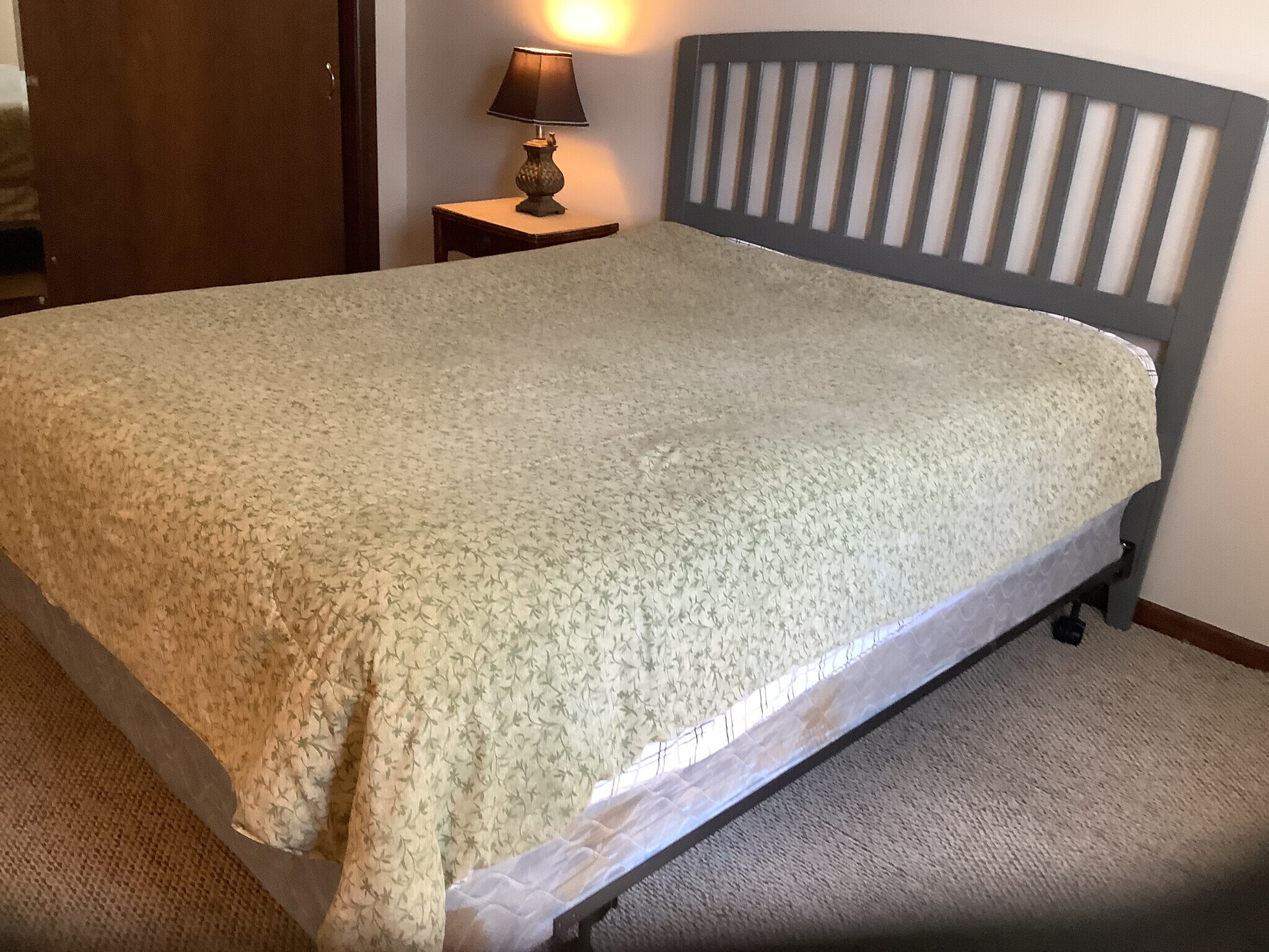 Building Photo - 5077 W Lake Rd