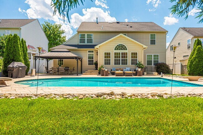Building Photo - LEASE PENDING! Beautiful 4-Bedroom Colonial in Walkersville