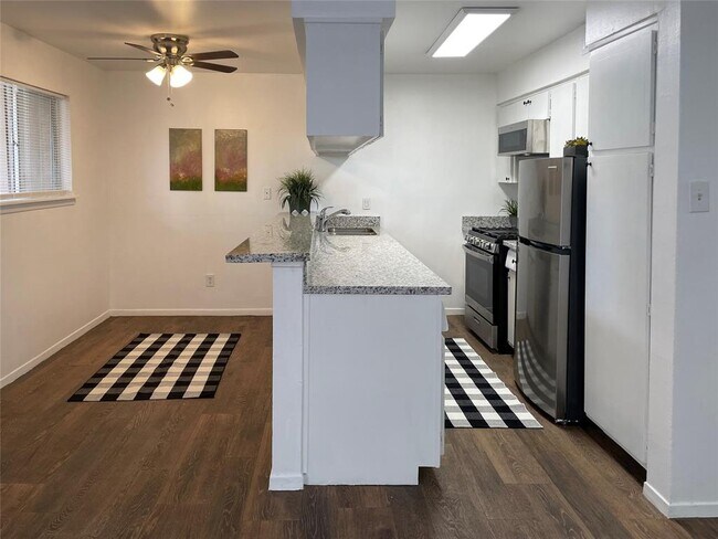 Building Photo - 1529 Wirt Rd