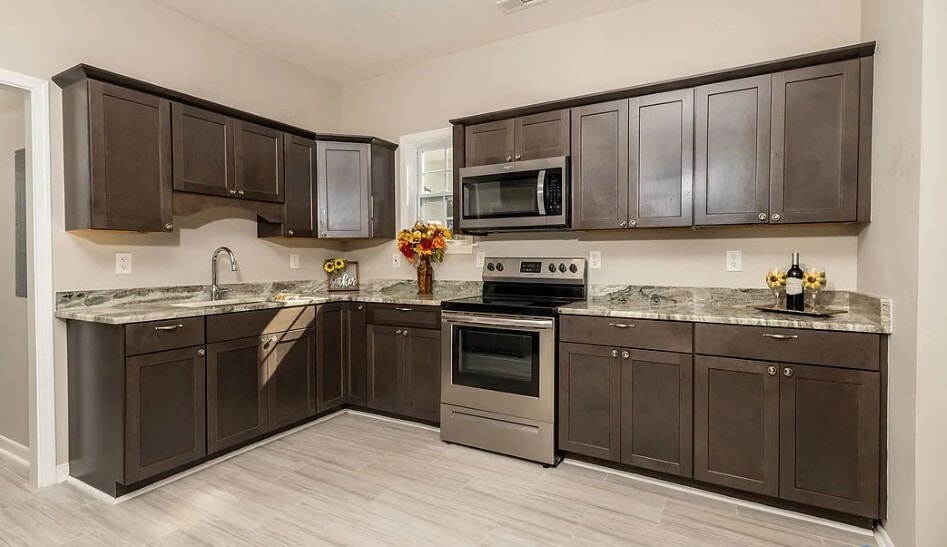 Building Photo - 6103 Hermitage Rd