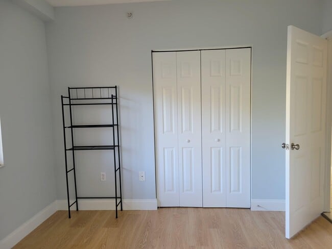 Building Photo - 4401 Crystal Lake Dr