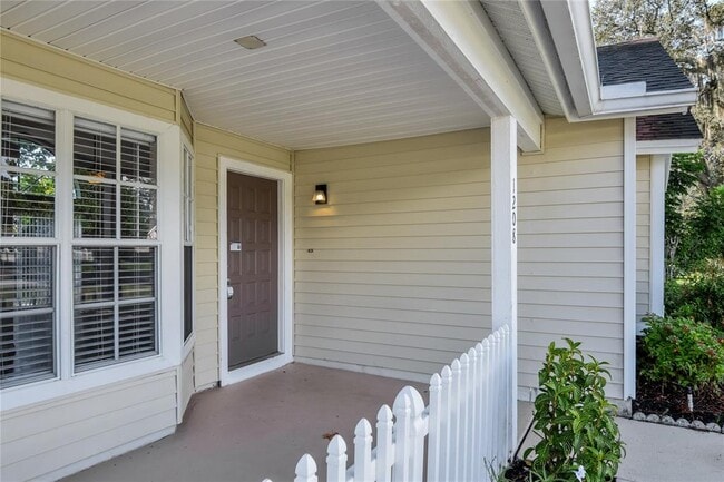 Building Photo - 1208 Altoona Ave