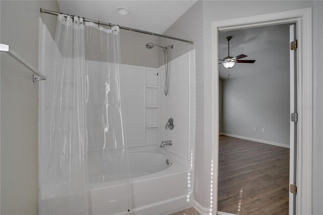 Building Photo - 2219 Snow Flake Pl