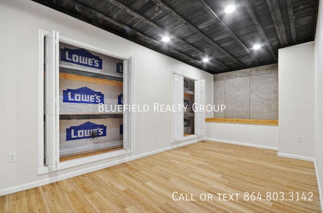 Building Photo - 1 Edge Ct