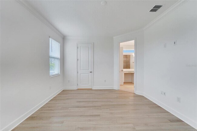 Building Photo - 943 Signet Dr