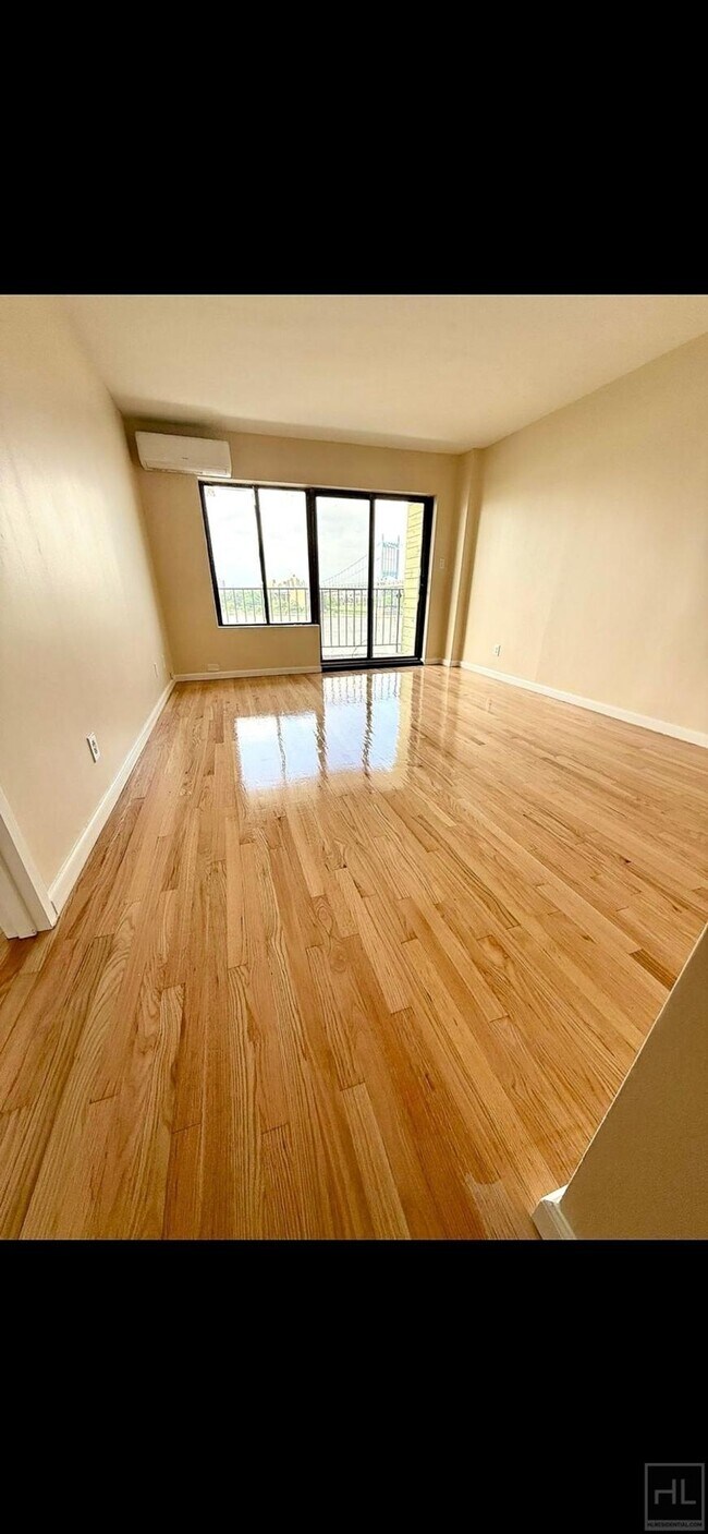 Building Photo - 1 bedroom in ASTORIA NY 11102