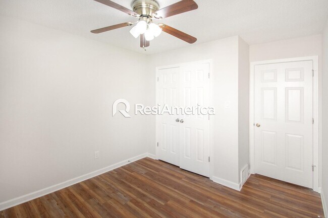 Building Photo - Newly Updated 4BR/2B home in Daybreak-Bart...