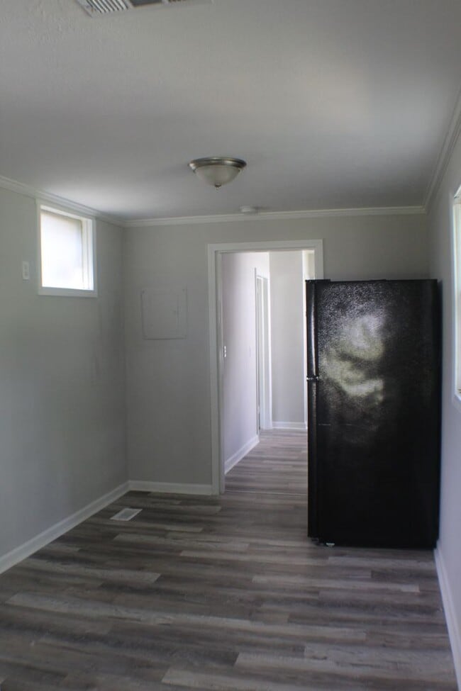 Building Photo - Your Cottage Awaits!