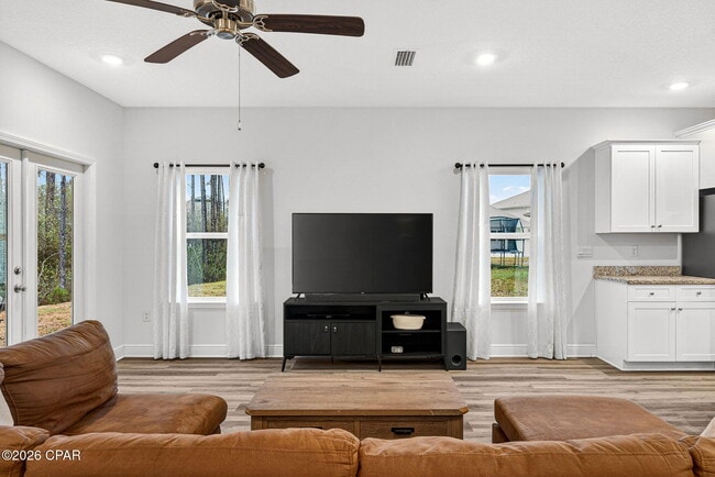 Building Photo - 224 Butler Cv