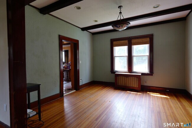 Building Photo - 58 Davis St