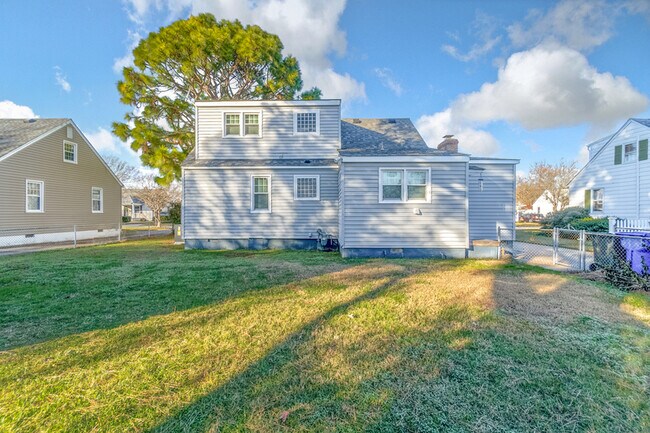 Building Photo - 405 Farrell St