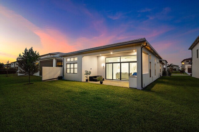 Building Photo - 8330 Essex Country Clb Dr