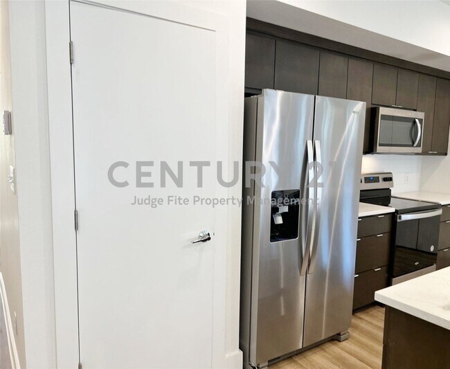 Building Photo - Luxury 2/2 Condo in Waxahachie For Rent!