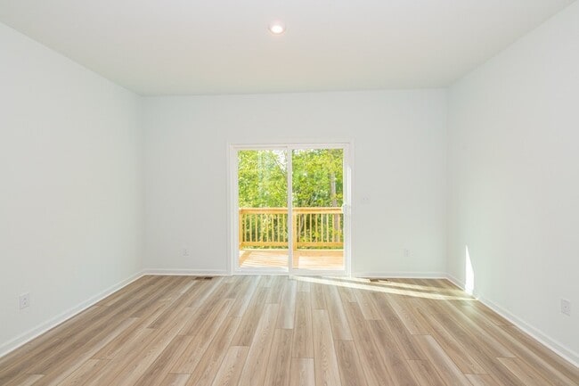 Building Photo - 815 Freston Rd