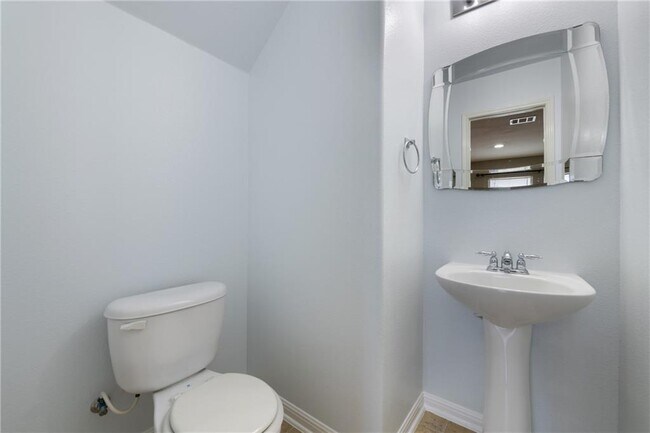 Building Photo - 3800 Vonnegut Ct