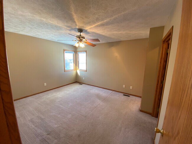 Master Bedroom - 1608 Ohio St