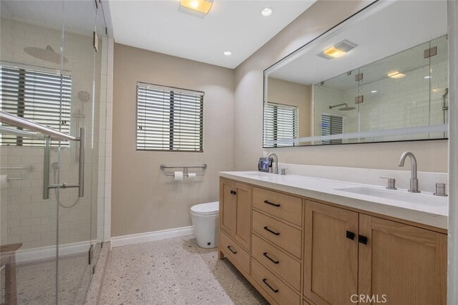 Building Photo - 1158 S Westlake Blvd