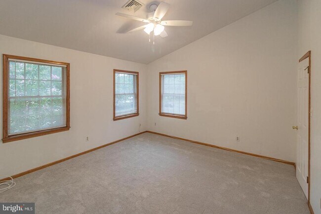 Building Photo - 133 Chalkboard Ct