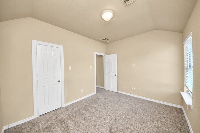 Building Photo - 4607 Aspen Leaf Ln