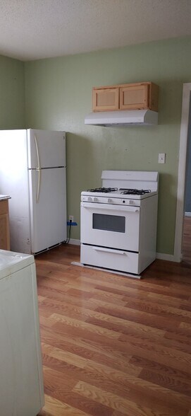 Building Photo - 1415 S Roman St