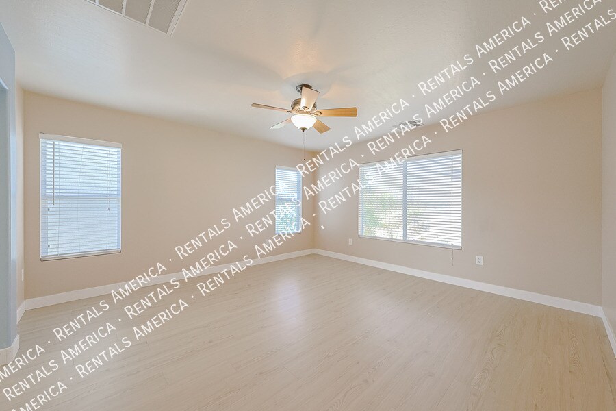Building Photo - 35101 N 30th Ln