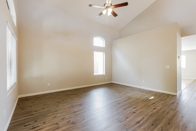 Building Photo - 4123 E Azurite Rd