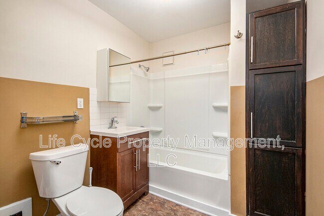 Building Photo - 354 Richard Terrace SE