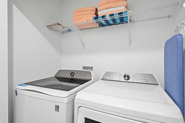 Building Photo - 1178 Kingsbarn St