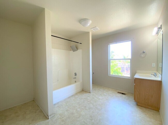 Building Photo - 3825 Twilight Ave