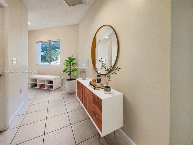 Building Photo - 16356 Malibu Dr #36