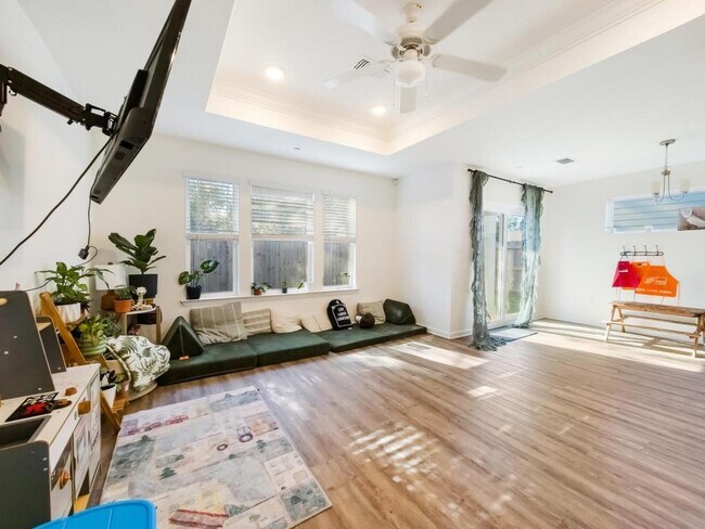 Building Photo - 11376 Camden Ct Cir