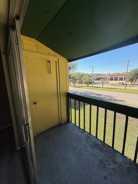 Building Photo - 1516 Bay Area Blvd