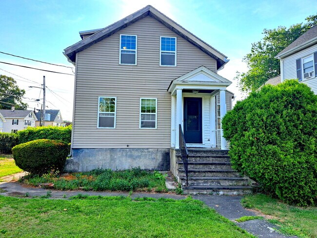 Primary Photo - 158 Baker St