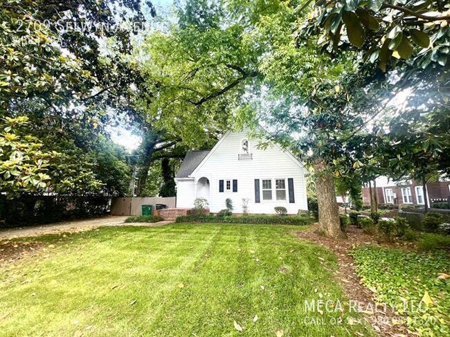 Primary Photo - 2709 Selwyn Ave