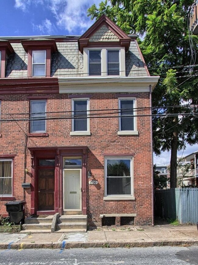 Primary Photo - Beautiful 3 Bedroom on Susquehanna