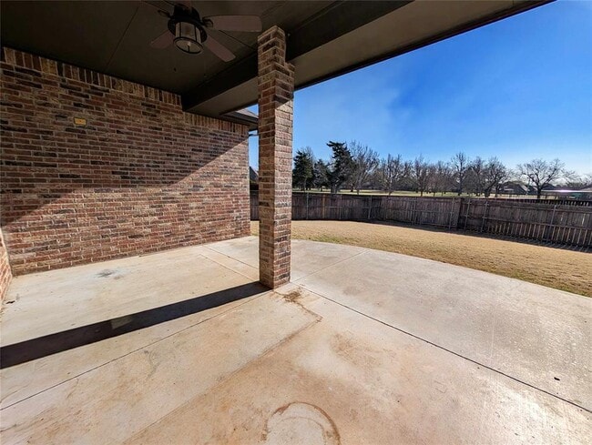 Building Photo - 17428 Locust Grove Ln