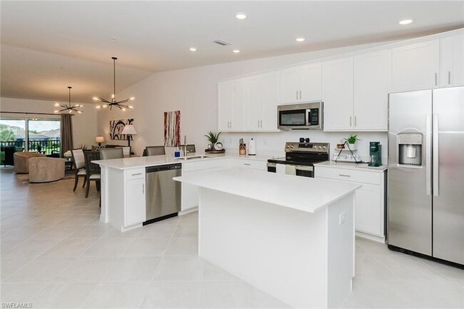Building Photo - 5410 Double Eagle Cir