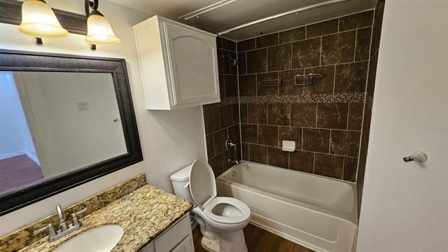 Building Photo - 3934 Brandon Park Dr