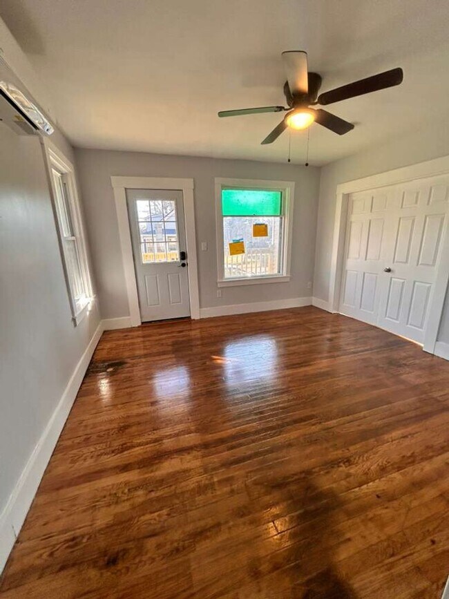 Building Photo - 67 Fairlawn Ave