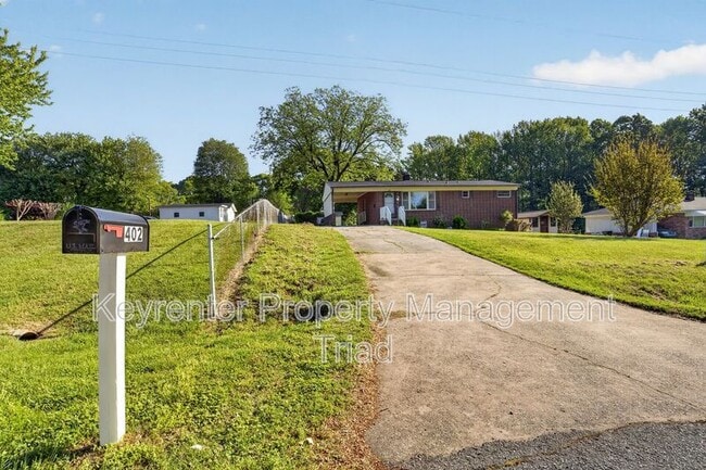 Building Photo - 402 Rand Blvd