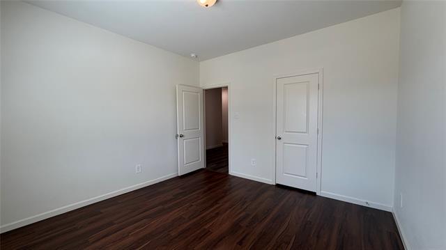 Building Photo - 717 Yorkshire Dr