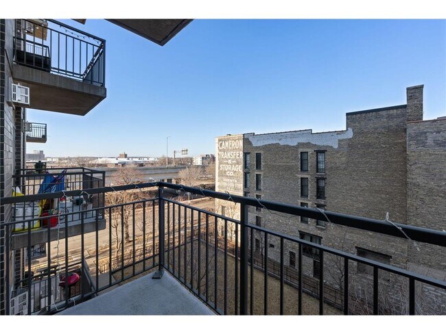 Building Photo - 730 N 4th St