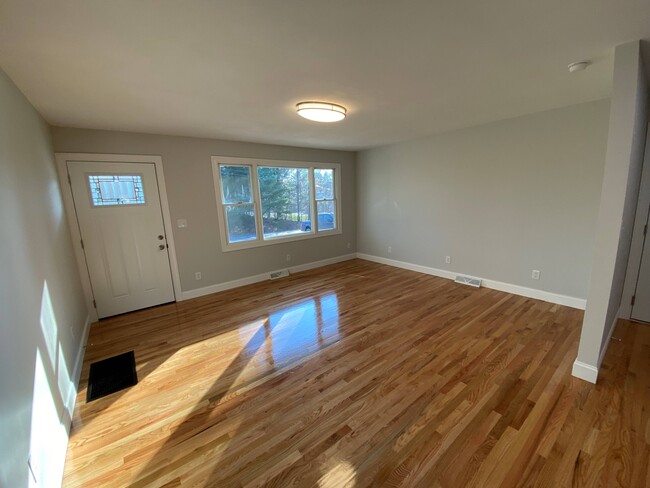 Dining Room - 3299 Mohawk St