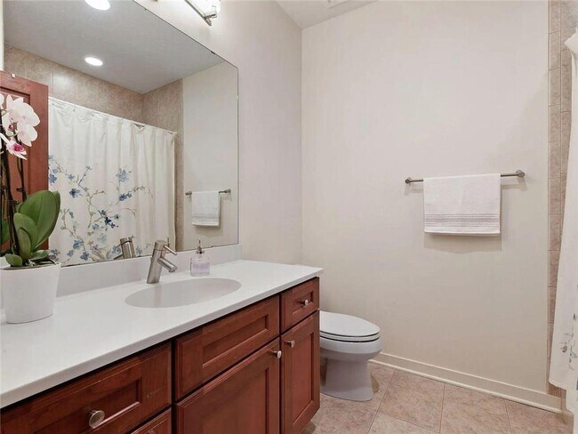 Building Photo - 6484 Ivy Way