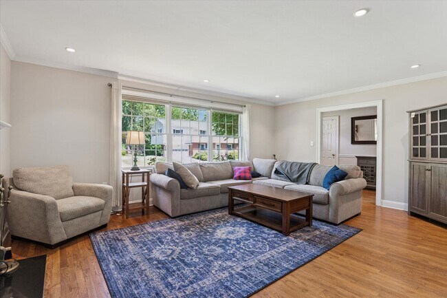 Building Photo - Beautiful Home in Chatham, North Wilmington