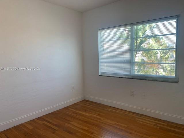 Building Photo - 7207 Bay Dr